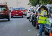 Permisionarios molestos porque no aumentan el estacionamiento