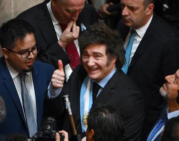 Milei inició la campaña y busca apoyo para el acuerdo con el FMI, pero ya piensa en el recambio legislativo