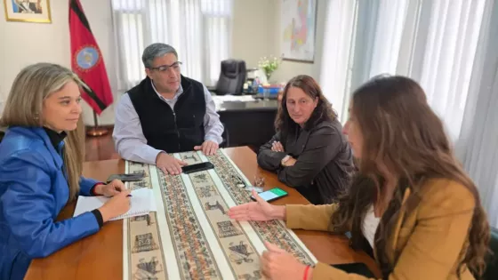 104674-desarrollo-social-coordina-el-abastecimiento-de-12-centros-de-recursos-para-emergencias-climaticas-en-la-provincia