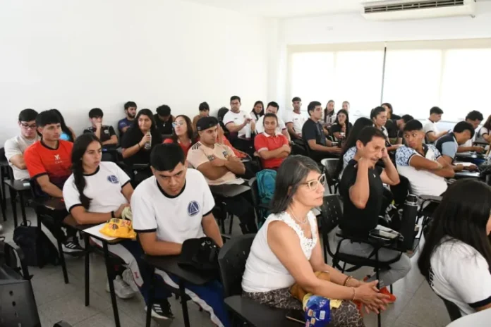 encuentro-de-ed-fisica-4-768x512