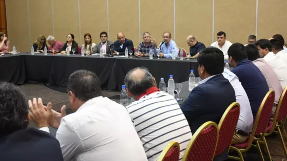 104768-el-gobierno-inicio-con-diputados-el-analisis-del-presupuesto-2026-20251104161953