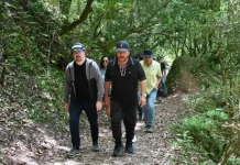 Sáenz y el Embajador de Francia recordaron a las turistas francesas y a todas las víctimas de violencia de género