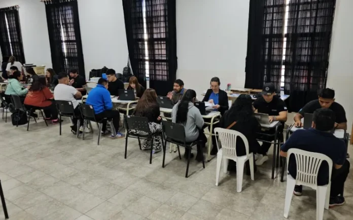 adultos-2000-5-768x480