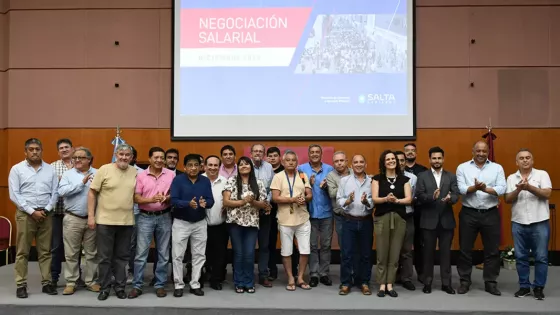 105503-paritarias-nuevo-acuerdo-entre-el-gobierno-y-gremios-estatales-20251217233558