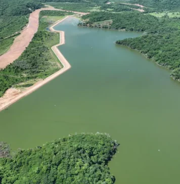 El Gobernador verificó el alteo del dique El Limón que duplica la reserva de agua para el departamento San Martín