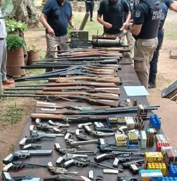 La Policia de Salta secuestró granadas, explosivos y armas de fuego en una finca