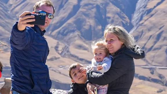 images - 2025-12-02T124005.413