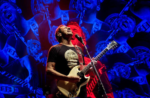 images - 2025-12-04T160913.020