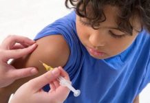 Cuáles son las vacunas que deben aplicarse los niños al ingreso escolar