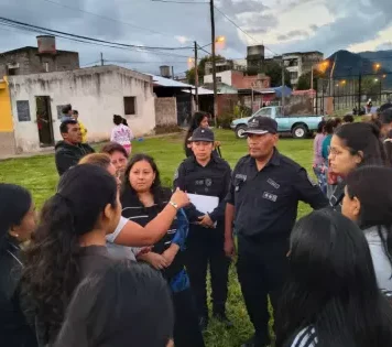 Seguridad promueve espacios de diálogo con vecinos de los barrios Castañares y Siglo XXI