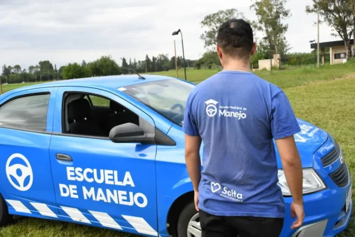 escuela-de-manejo-3-768x512