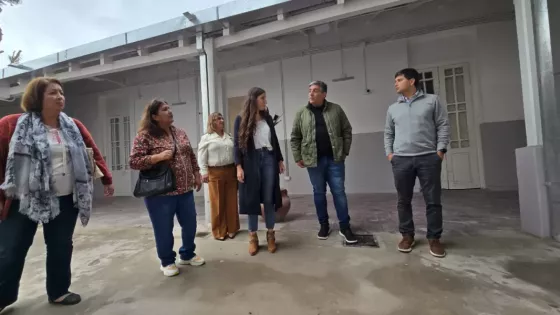 108218-el-ministro-mario-mimessi-superviso-las-obras-finales-del-hogar-de-ancianos-san-vicente-de-paul-en-oran