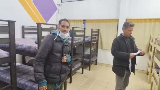 108577-en-la-noche-mas-fria-del-anio-el-hogar-de-noche-albergue-79-personas-en-situacion-de-calle