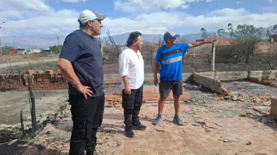 109018-saenz-superviso-la-asistencia-integral-de-la-provincia-a-las-familias-afectadas-por-los-incendios-en-barrio-el-refugio