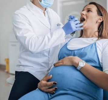 Embarazo y salud bucodental: los consejos de una odontóloga para cuidar tu boca