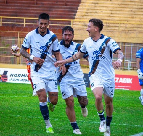 El Santo, de local, por un triunfo ante Alvarado de Mar del Plata