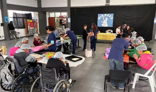 Gastronomía inclusiva: 16 jóvenes de HIRPACE se capacitaron en elaboración y comercialización de alimentos