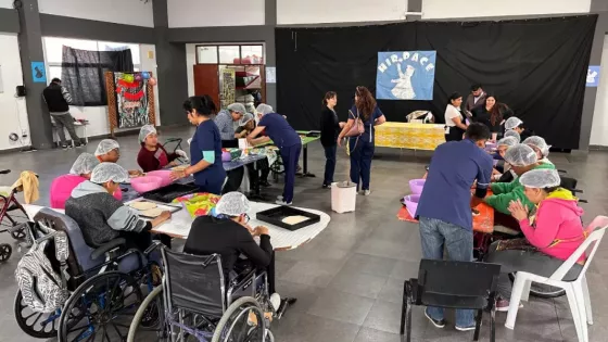 109873-gastronomia-inclusiva-16-jovenes-de-hirpace-se-capacitaron-en-elaboracion-y-comercializacion-de-alimentos