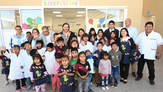 110167-luego-de-15-anios-de-espera-saenz-inauguro-el-nuevo-edificio-de-la-escuela-monte-sinai-para-la-comunidad-wichi-del-paraje-el-obraje