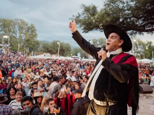 Cafayate presentará la fecha de la Serenata 2027 en la Feria Internacional de Turismo