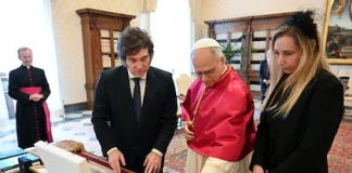 El Gobierno prepara una nueva reunión para organizar la visita de León XIV y evalúa un esquema de feriados