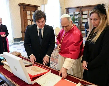 El Gobierno prepara una nueva reunión para organizar la visita de León XIV y evalúa un esquema de feriados