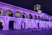 El Cabildo se sumó al Octubre Rosa con una iluminación especial