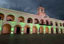 El Cabildo se ilumina para conmemorar el Día Mundial de la Parálisis Cerebral
